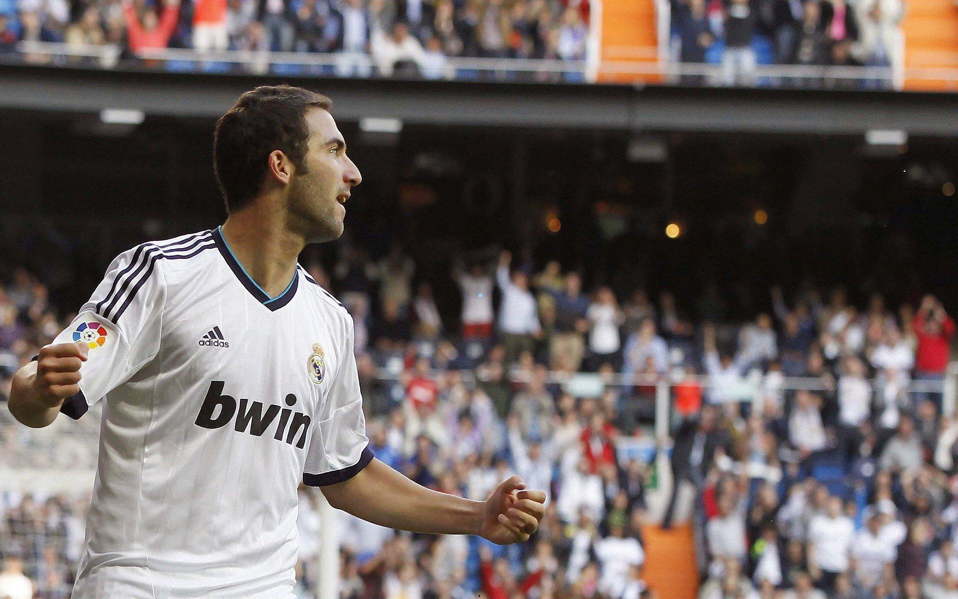 梅基斯揭秘，维斯塔潘直面自研引擎技术挑战，车手本人深知其艰巨性