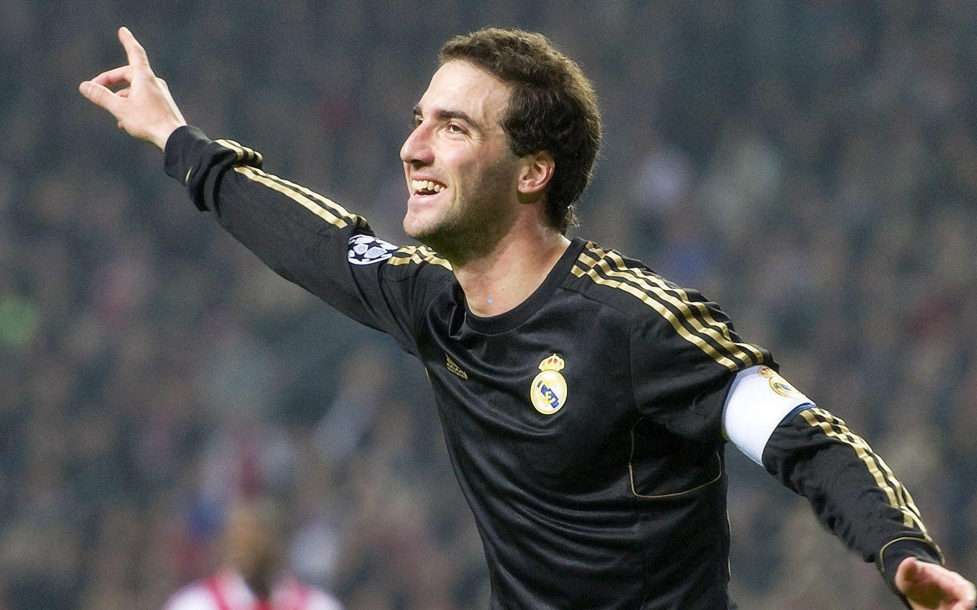 拜仁慕尼黑有意引进14岁天才文森特，兄弟传承引领青训新风潮