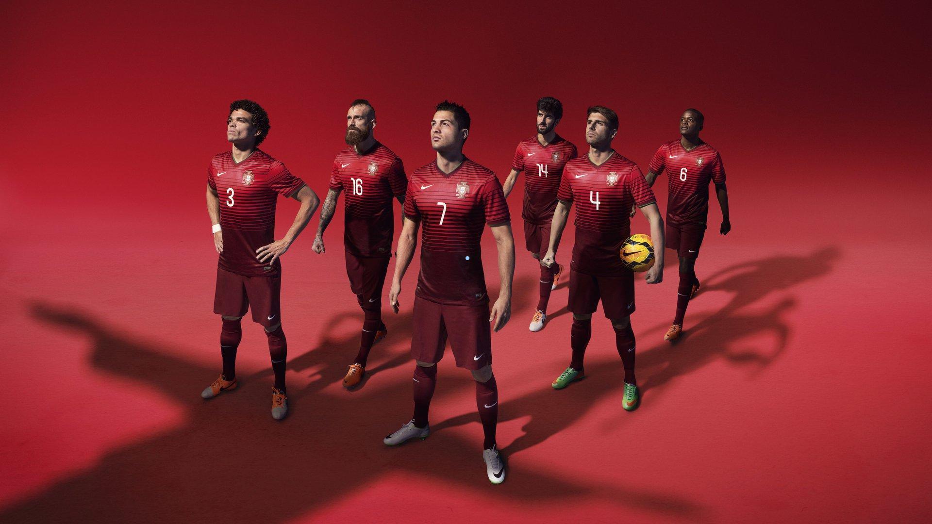 巴萨国王杯大名单出炉，莱万领衔，什琴斯尼意外入选，特狮与霍安在列